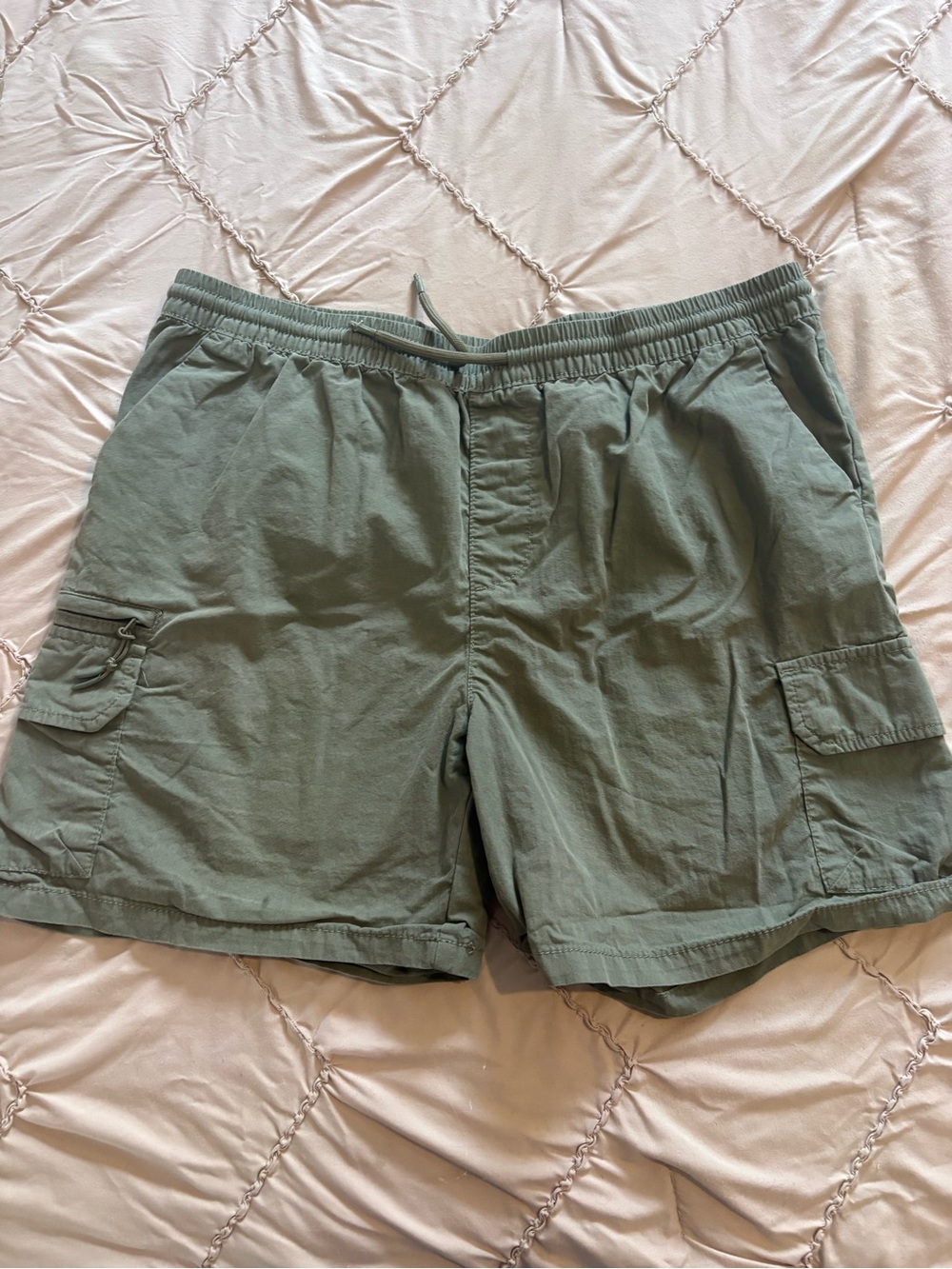 No Boundaries Olive Cargo Shorts with Elastic Waist